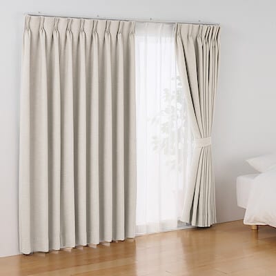 ポリエステル杢糸ドビー織（防炎・遮光性）２倍ヒダプリーツカーテン／白