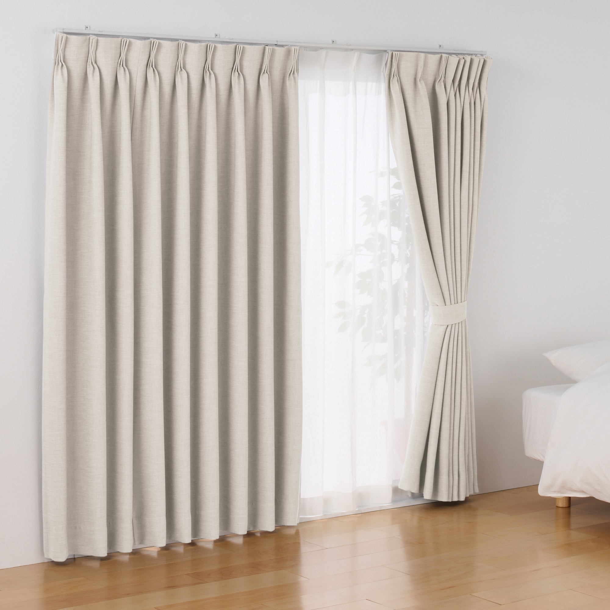 ポリエステル杢糸ドビー織（防炎・遮光性）２倍ヒダプリーツカーテン