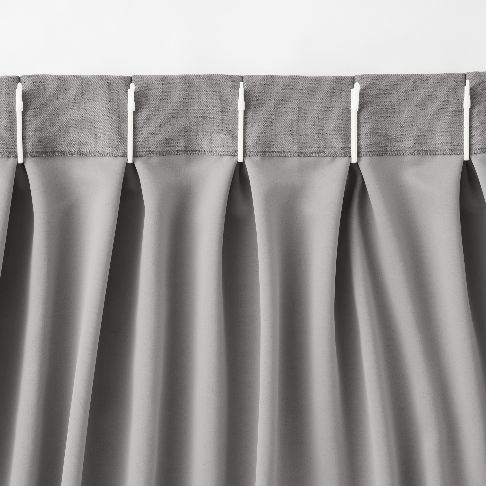 ポリエステル杢糸ドビー織（防炎・遮光性）２倍ヒダプリーツカーテン