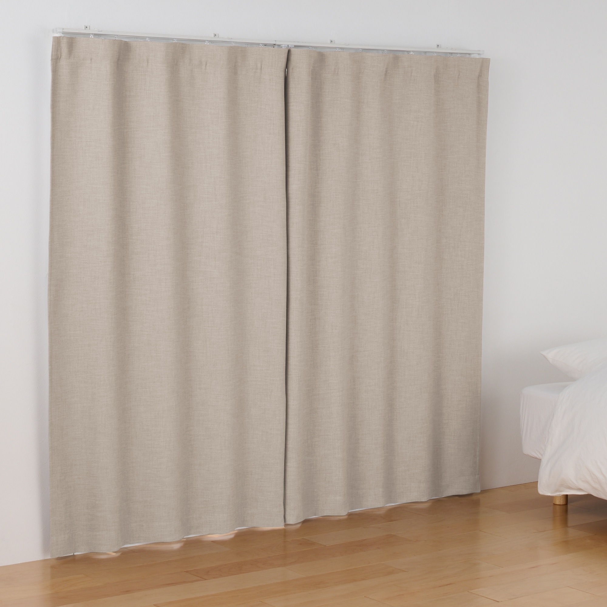 ポリエステル杢糸ドビー織（防炎・遮光性）ノンプリーツカーテン