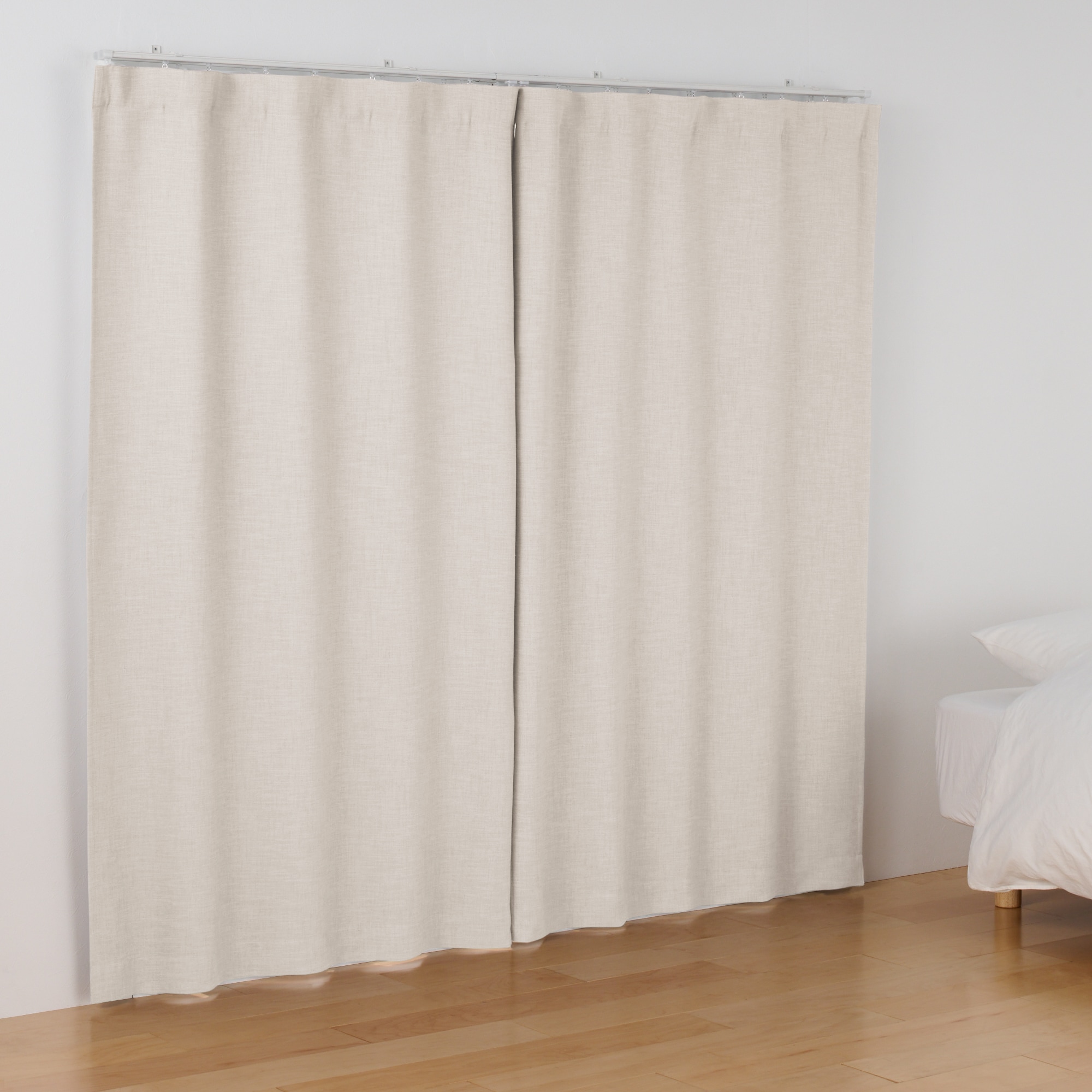 ポリエステル杢糸ドビー織（防炎・遮光性）ノンプリーツカーテン