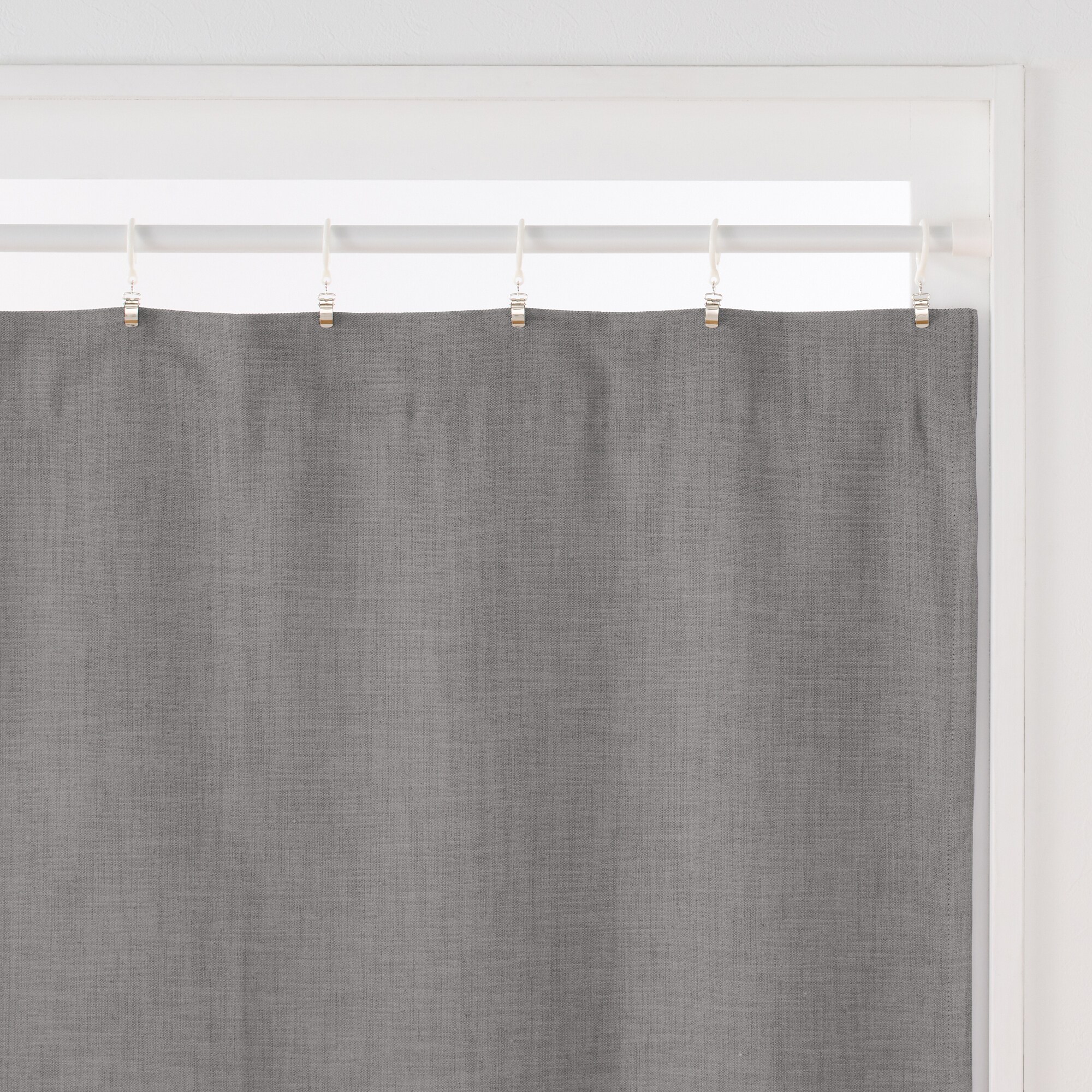 ポリエステル杢糸ドビー織（防炎・遮光性）ノンプリーツカーテン