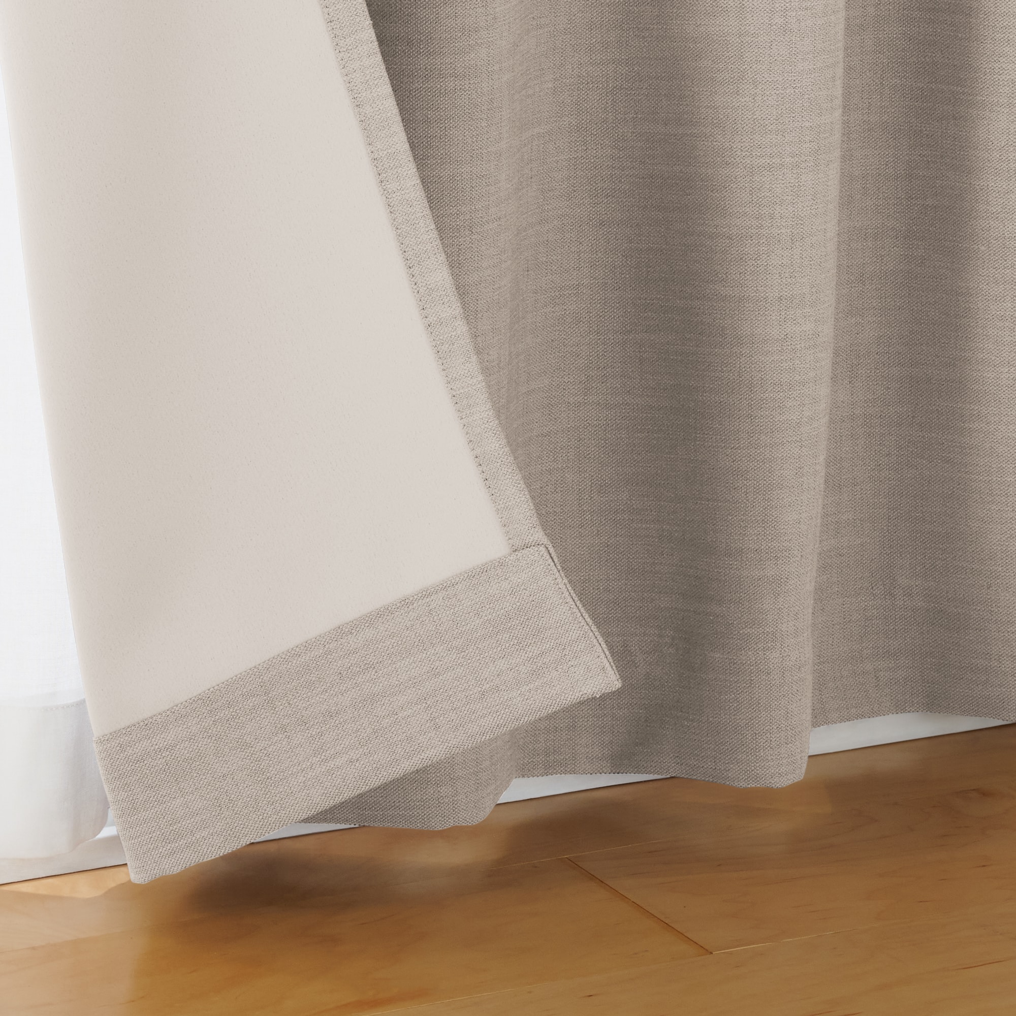 ポリエステル杢糸ドビー織（防炎・遮光性）プリーツカーテン