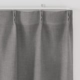 ポリエステル杢糸ドビー織（防炎・遮光性）プリーツカーテン