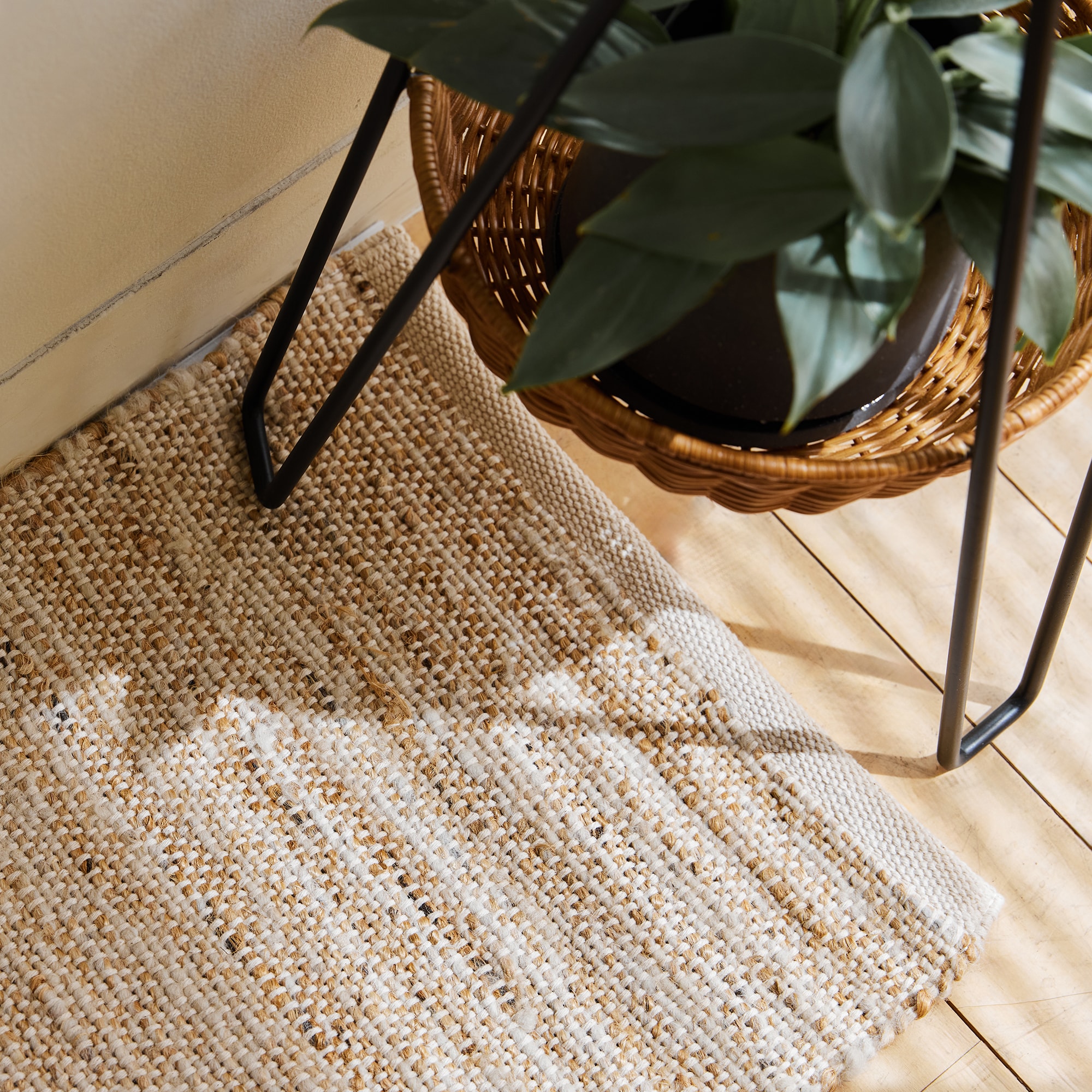 ［ＩＤＥＥ］ＩＤＥＥ　Ｊｕｔｅｍａｔ　ホワイト　４０×６０㎝