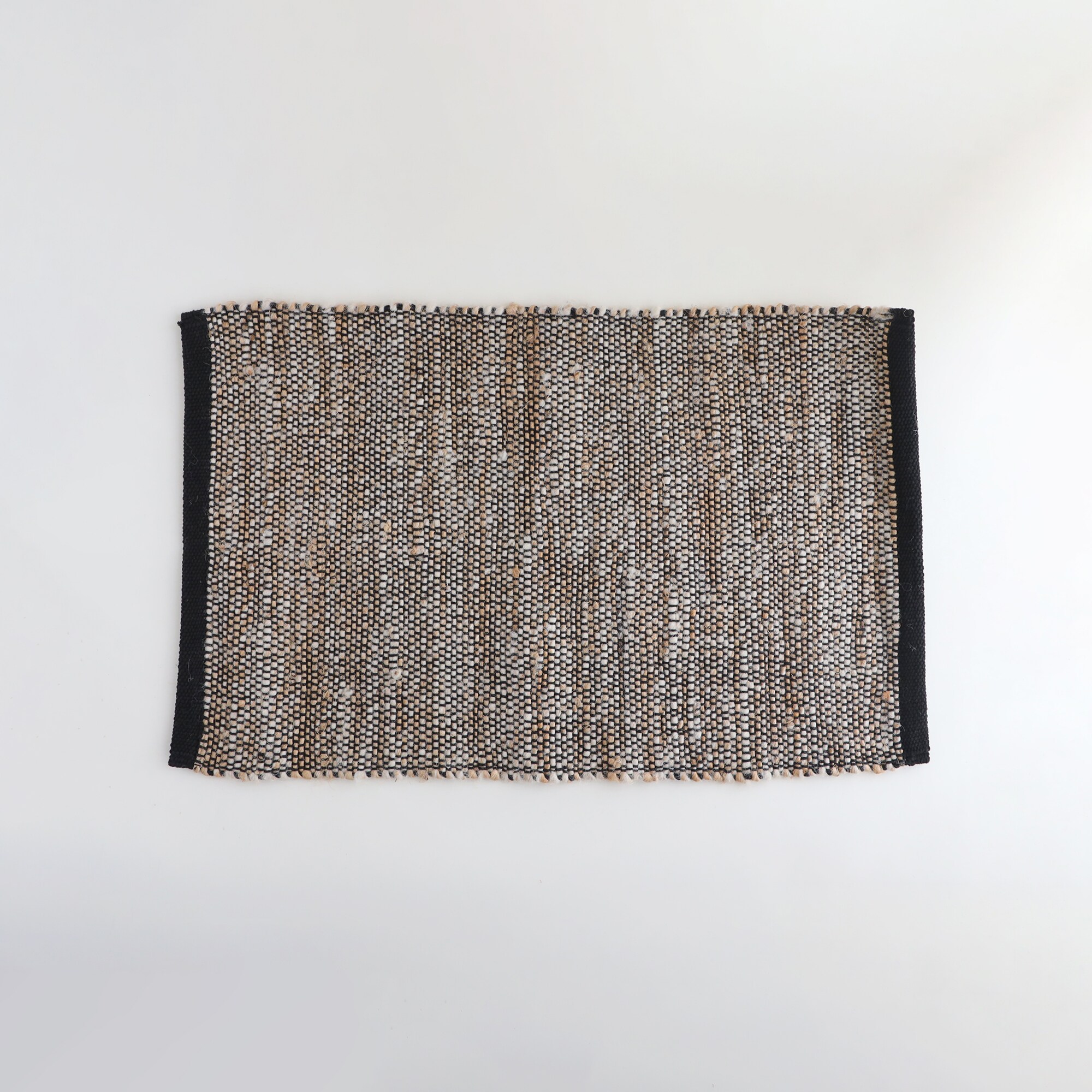 ［ＩＤＥＥ］ＩＤＥＥ　Ｊｕｔｅｍａｔ　ブラック　４０×６０㎝