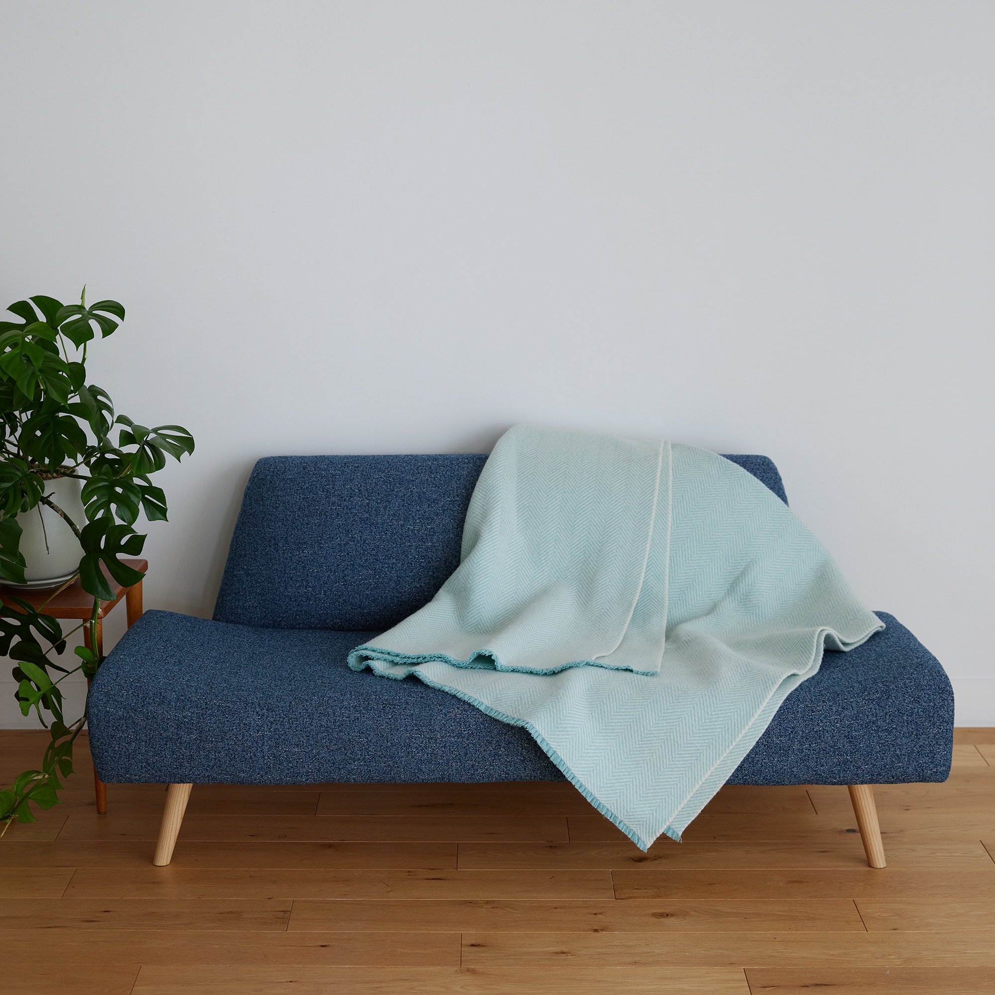 ［ＩＤＥＥ］ＩＤＥＥウールブランケット　１２０×１８０ｃｍ　ブルー