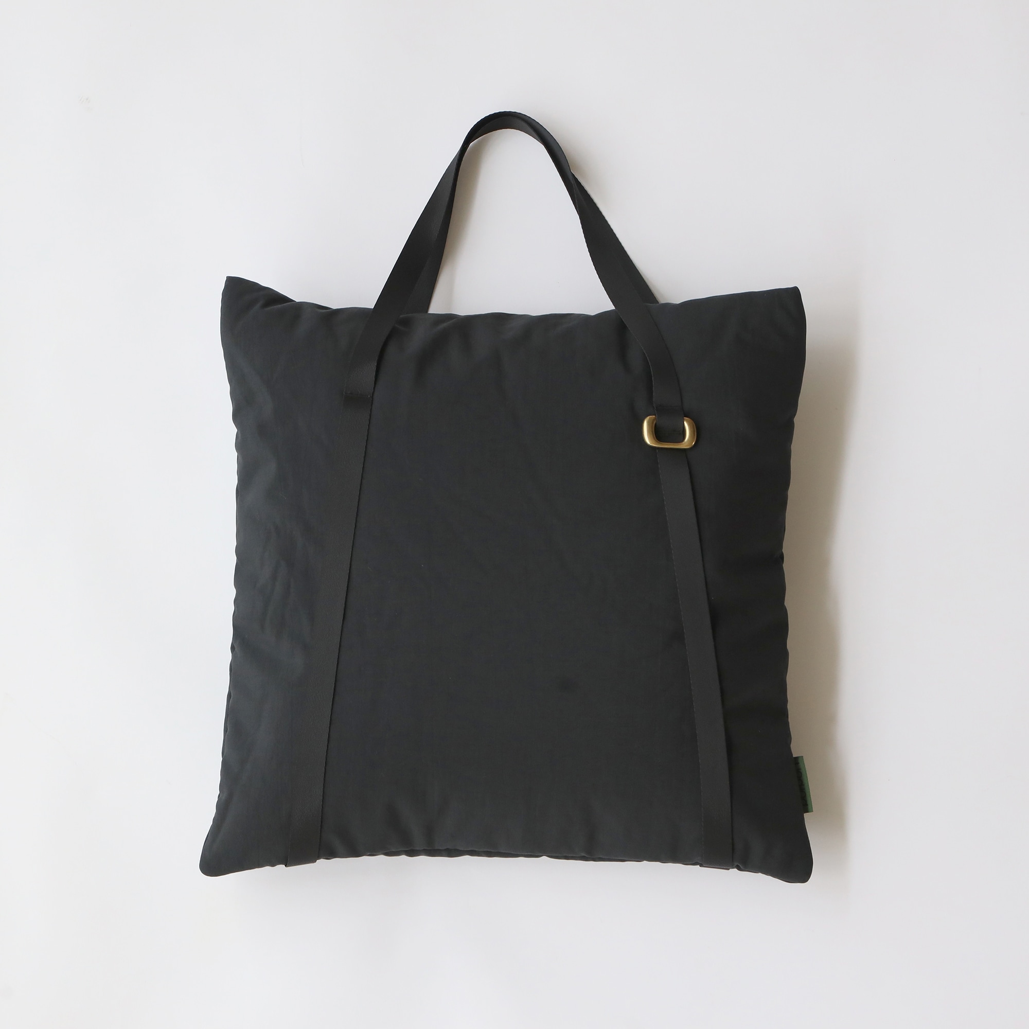 ［ＩＤＥＥ］ＰＵＦＰＯＮ　Ｔｏｔｅｂａｇ　ブラック