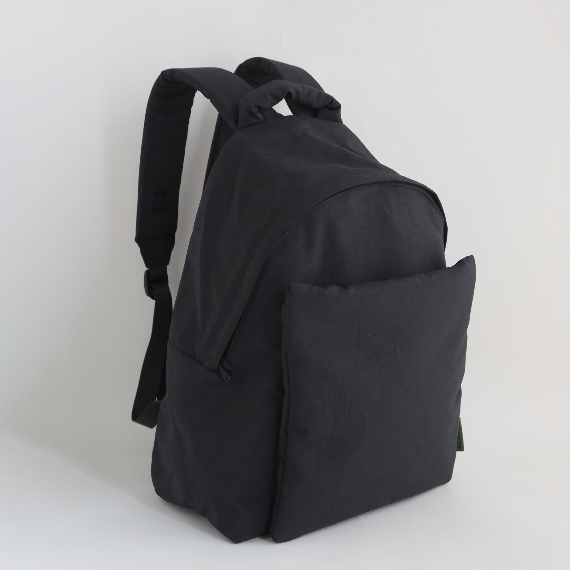 ［ＩＤＥＥ］ＰＵＦＰＯＮ　バックパック　ブラック