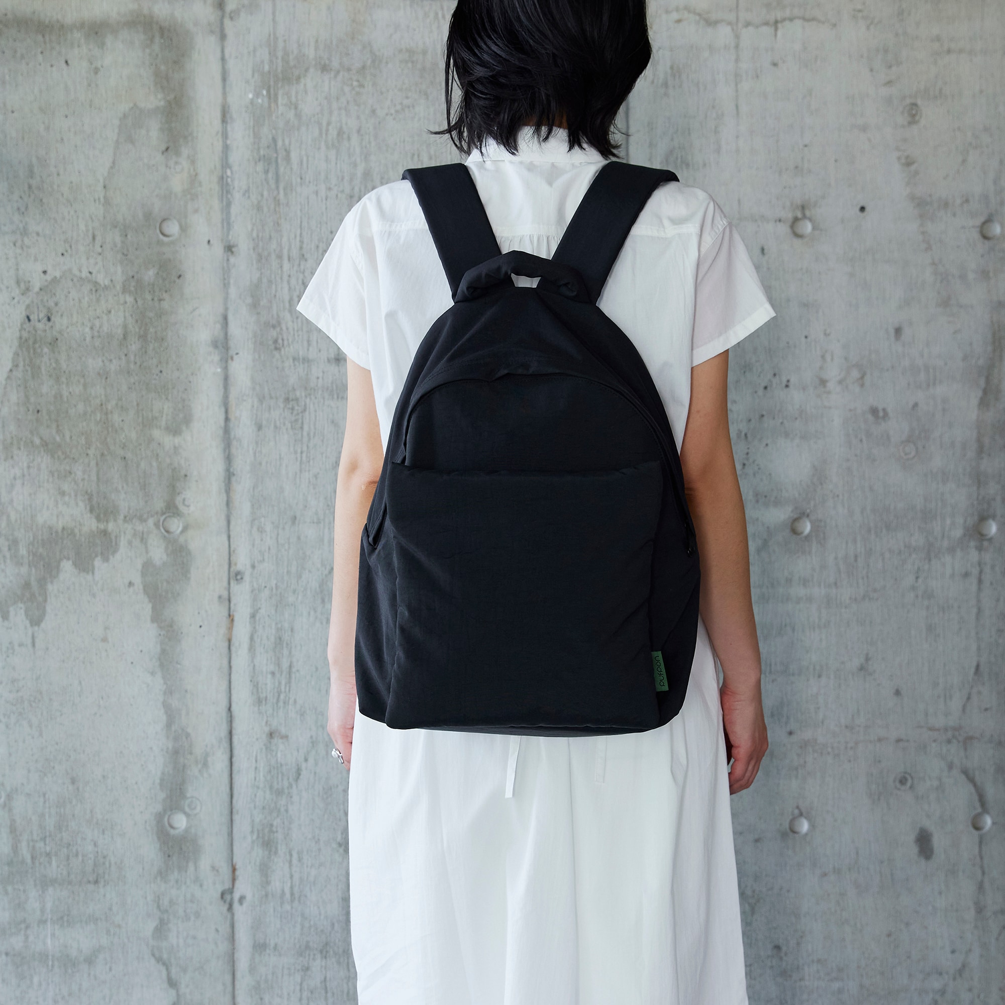 ［ＩＤＥＥ］ＰＵＦＰＯＮ　バックパック　ブラック