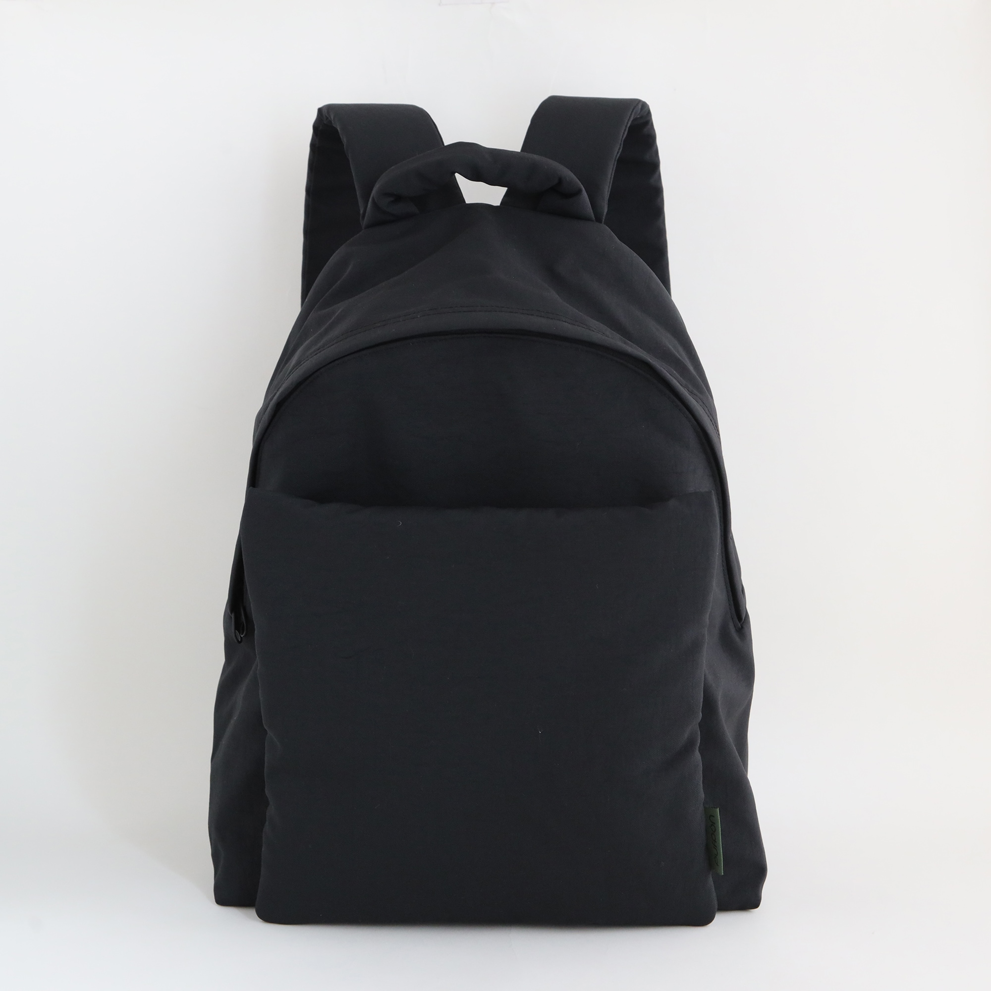 ［ＩＤＥＥ］ＰＵＦＰＯＮ　バックパック　ブラック
