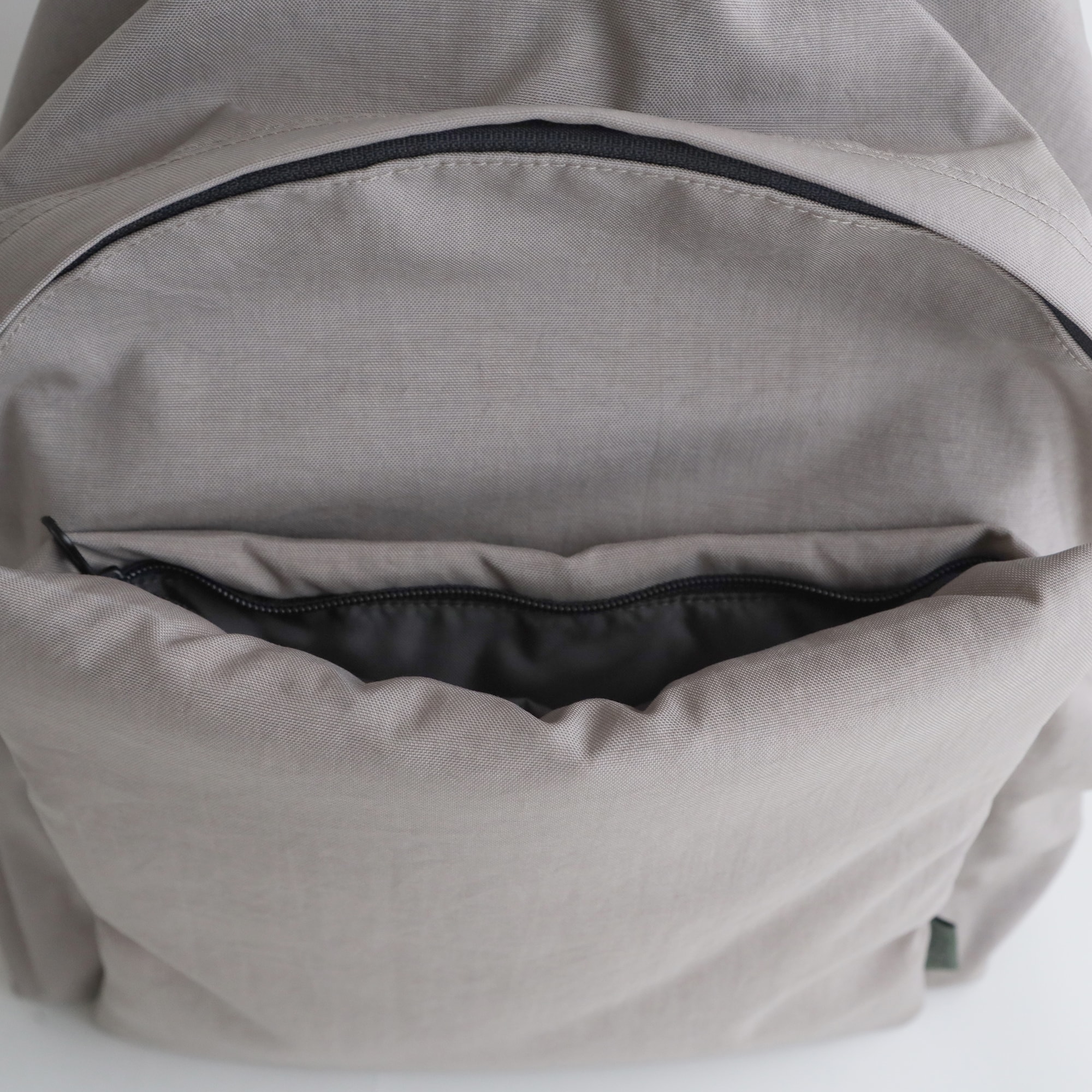 IDEE］PUFPON バックパック ベージュ | 無印良品