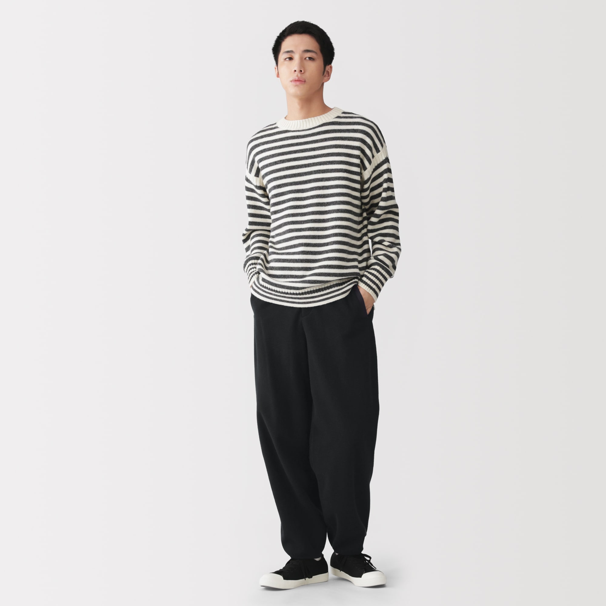 紳士　素材に還るフリースパンツ