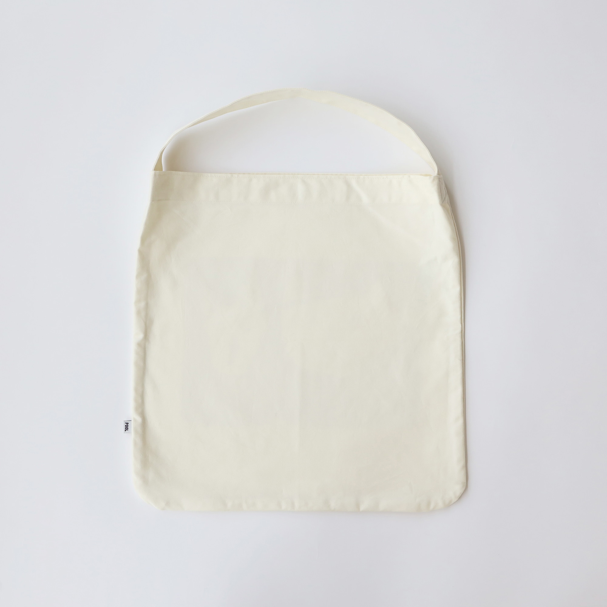 ［ＩＤＥＥ］ＰＯＯＬ　トートバッグ　ネコ　マスタード