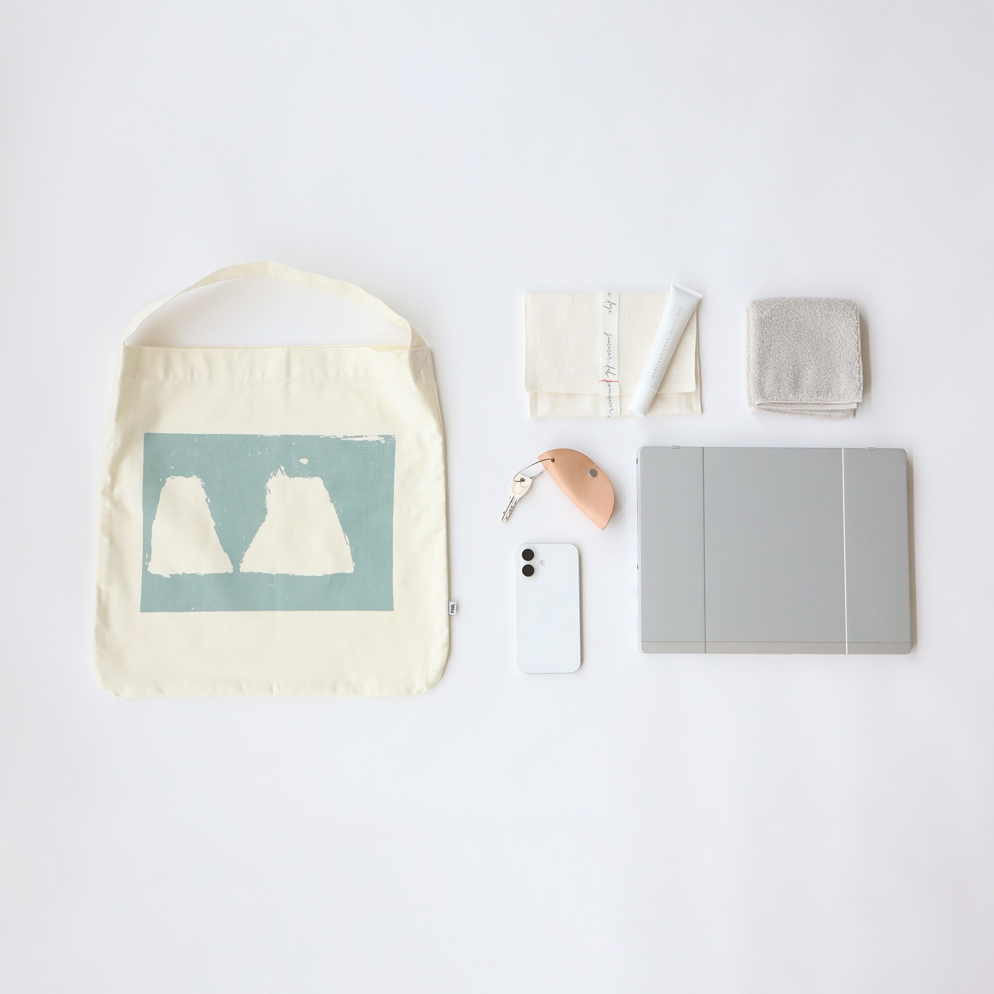 ［ＩＤＥＥ］ＰＯＯＬ　トートバッグ　プリン　ベージュ