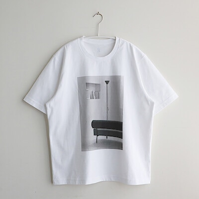 ［ＩＤＥＥ］Ｐｈｏｔｏｇｒａｐｈｙ　Ｔシャツ　Ｓｏｆａ　Ｌサイズ