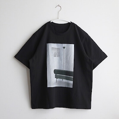 ［ＩＤＥＥ］Ｐｈｏｔｏｇｒａｐｈｙ　Ｔシャツ　Ｓｏｆａ　Ｌサイズ