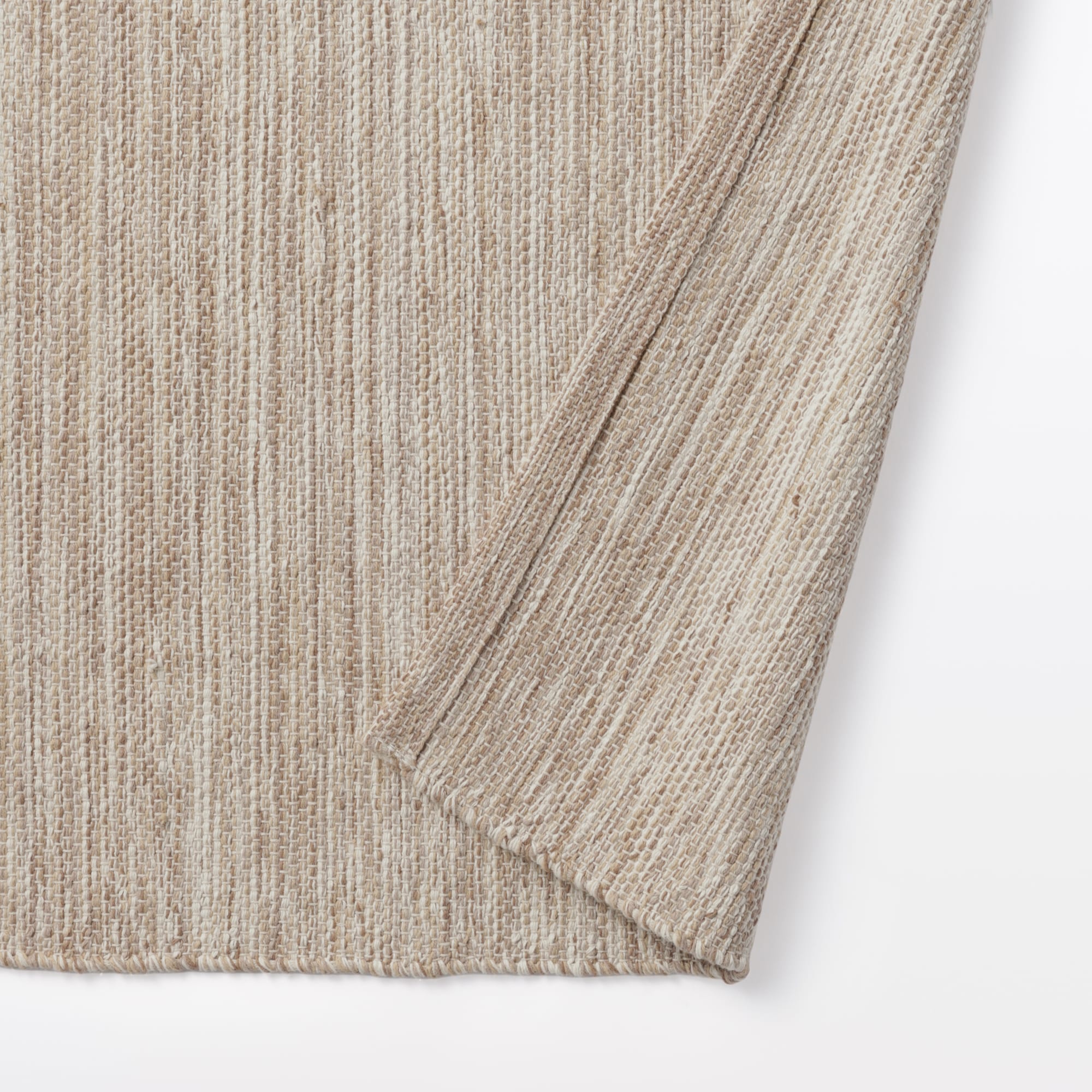 綿太番手インドの手織りラグ　１４０×２００ｃｍ