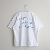 ［ＩＤＥＥ］Ｈｅｌｓｉｎｋｉ　Ｐｌａｙｇｒｏｕｎｄ　Ｔシャツ　Ｓｕｎ