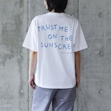 ［ＩＤＥＥ］Ｈｅｌｓｉｎｋｉ　Ｐｌａｙｇｒｏｕｎｄ　Ｔシャツ　Ｓｕｎ