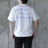 ［ＩＤＥＥ］Ｈｅｌｓｉｎｋｉ　Ｐｌａｙｇｒｏｕｎｄ　Ｔシャツ　Ｓｕｎ
