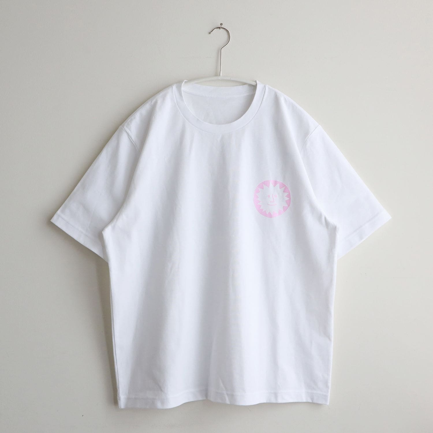 ［ＩＤＥＥ］Ｈｅｌｓｉｎｋｉ　Ｐｌａｙｇｒｏｕｎｄ　Ｔシャツ　Ｓｕｎ