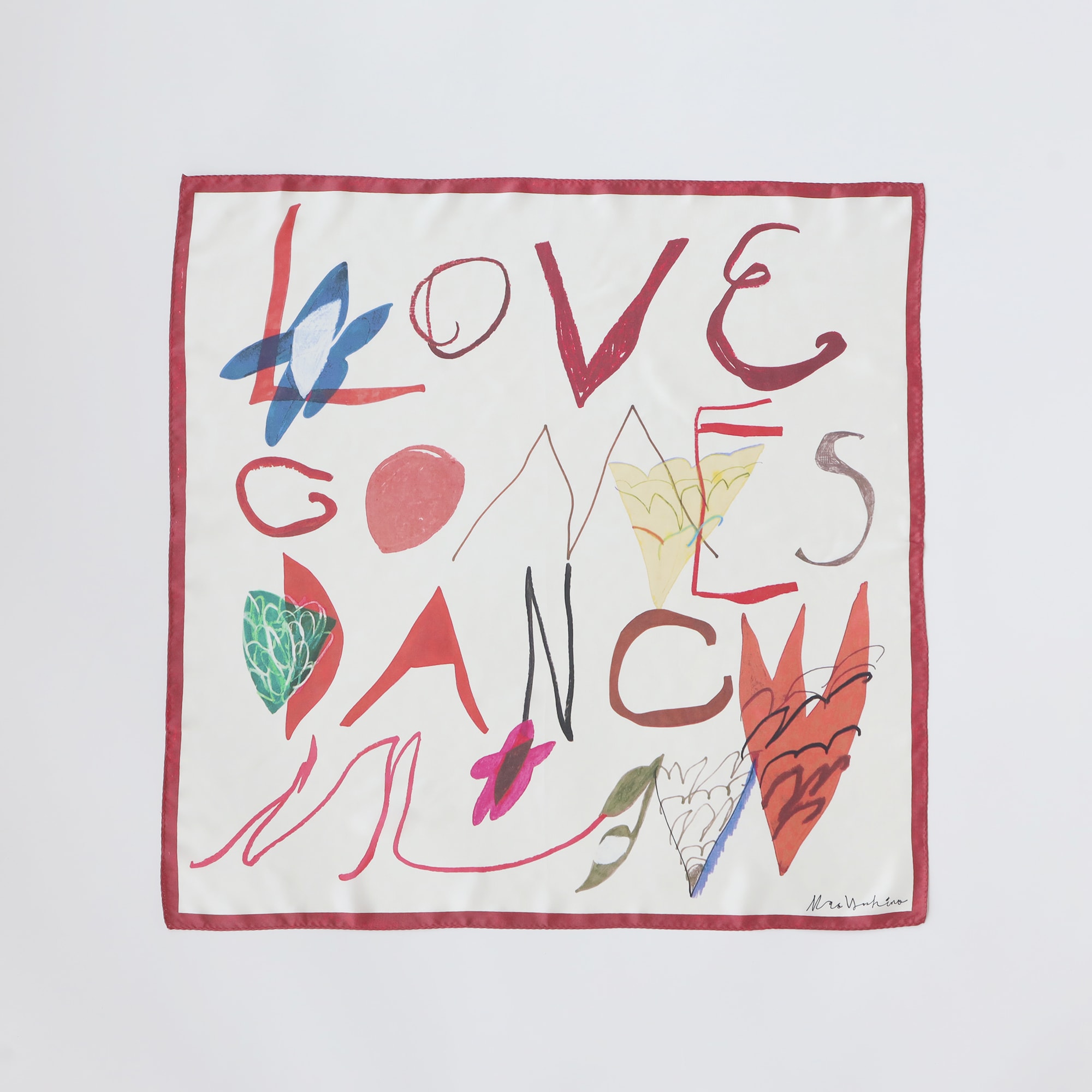［ＩＤＥＥ］オリジナルシルクスカーフ　Ｌｏｖｅ　Ｃｏｍｅｓ　Ｄａｎｃｉｎｇ