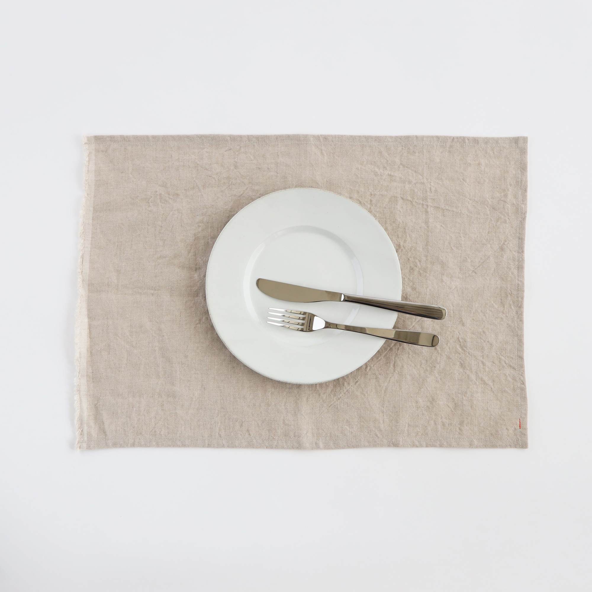 ［ＩＤＥＥ］ａ　ｔａｂｌｅ　ｌｉｎｅｎ　プレイスマット　エクリュ