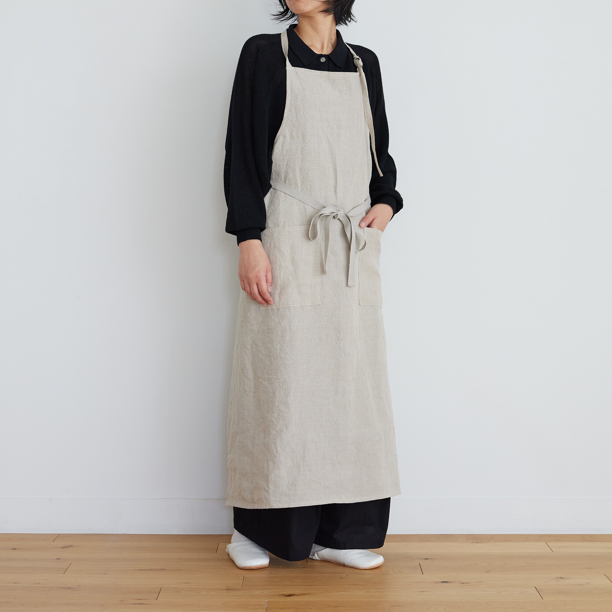 ［ＩＤＥＥ］ａ　ｔａｂｌｅ　ｌｉｎｅｎ　エプロン　エクリュ