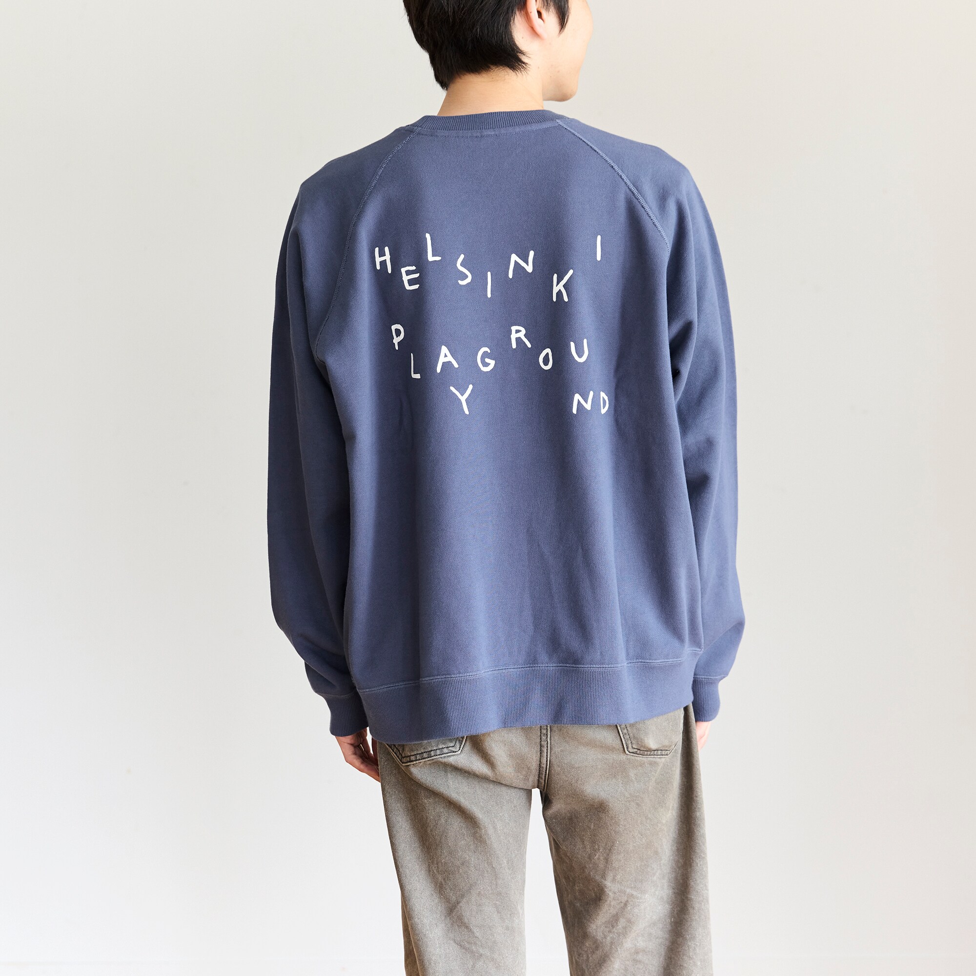 ［ＩＤＥＥ］Ｈｅｌｓｉｎｋｉ　Ｐｌａｙｇｒｏｕｎｄ　スウェット　Ｎａｖｙ　Ｌ