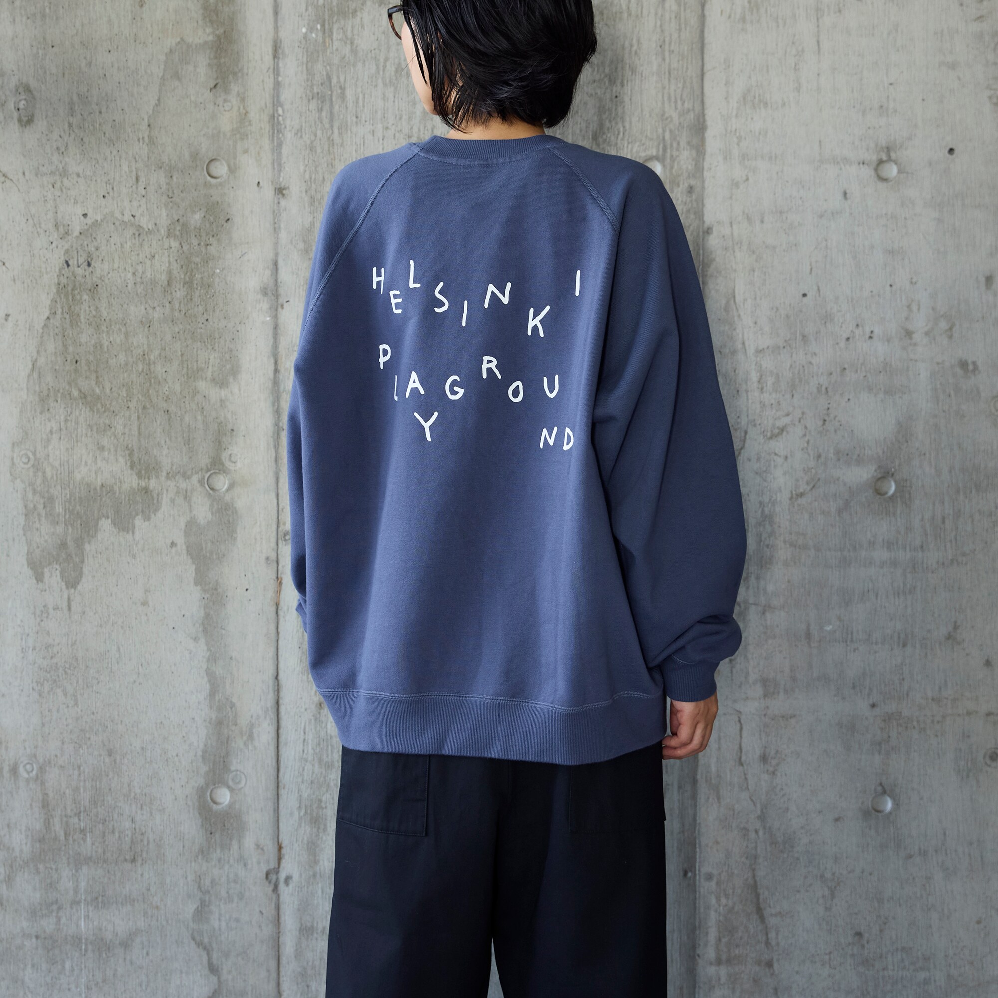 ［ＩＤＥＥ］Ｈｅｌｓｉｎｋｉ　Ｐｌａｙｇｒｏｕｎｄ　スウェット　Ｎａｖｙ　Ｌ