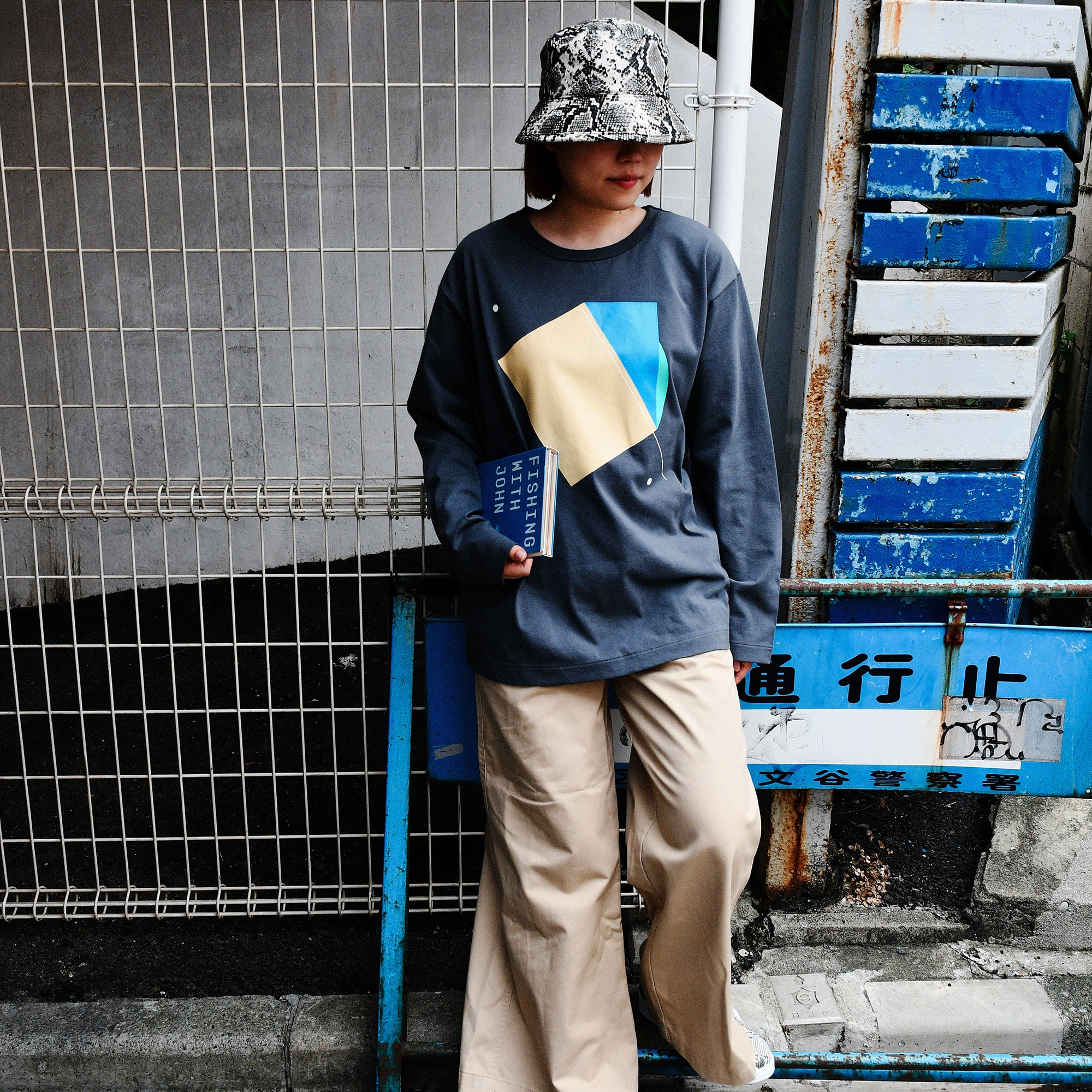［ＩＤＥＥ］ＩＤＥＥ　Ｃｏｍｐｏｓｉｔｉｏｎ　Ｔシャツ　長袖　ブルー