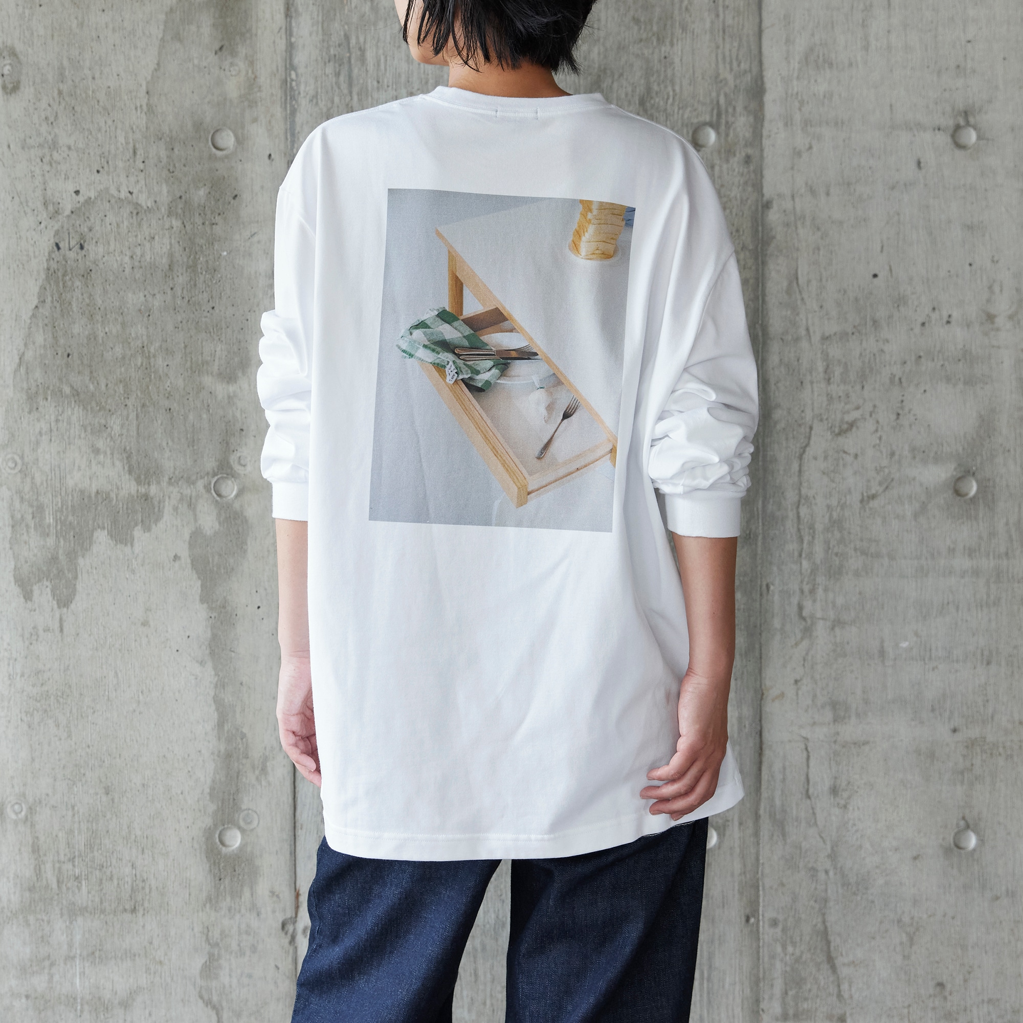 ［ＩＤＥＥ］Ｐｈｏｔｏｇｒａｐｈｙ　Ｔシャツ　長袖　Ｓｔｉｌｔ　Ｍサイズ
