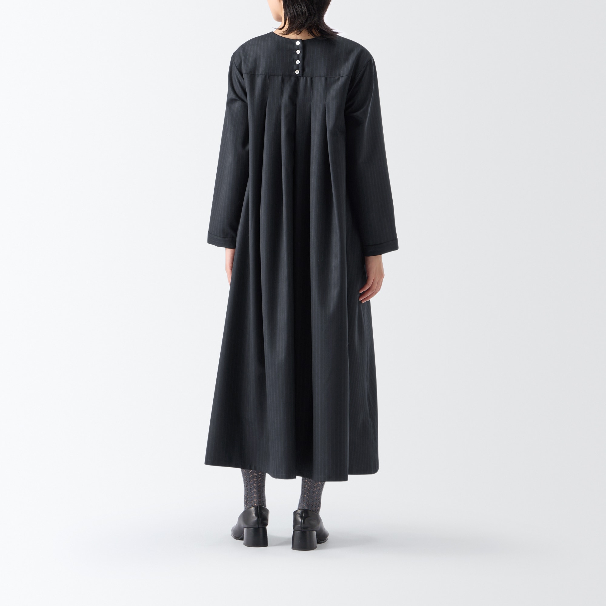 ［ＩＤＥＥ］Ｈ＆　ｂｙ　ＰＯＯＬ　フロントギャザーワンピース　グレーストライプ