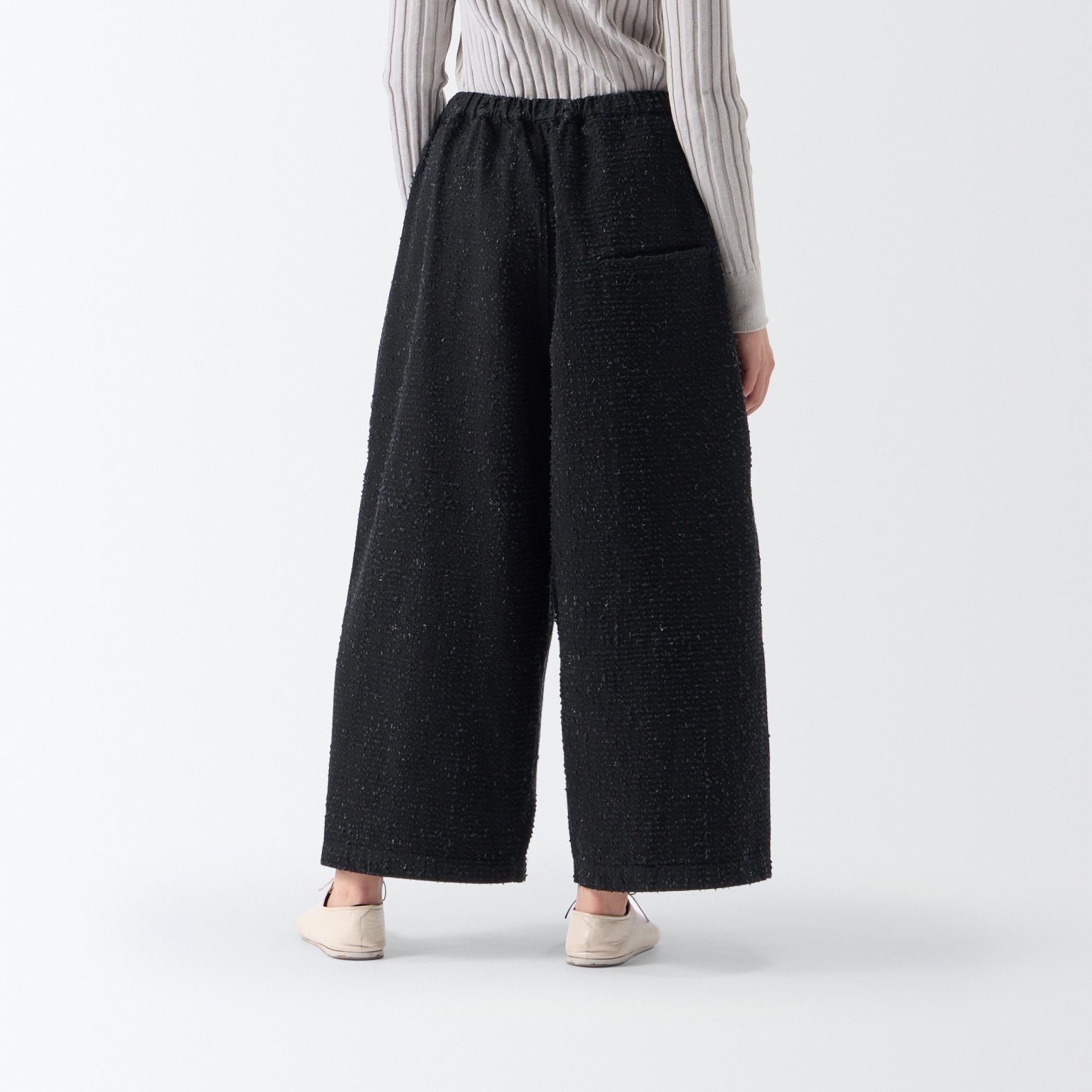 ［ＩＤＥＥ］Ｈ＆　ｂｙ　ＰＯＯＬ　デニムワイドパンツ　ニードルブラック