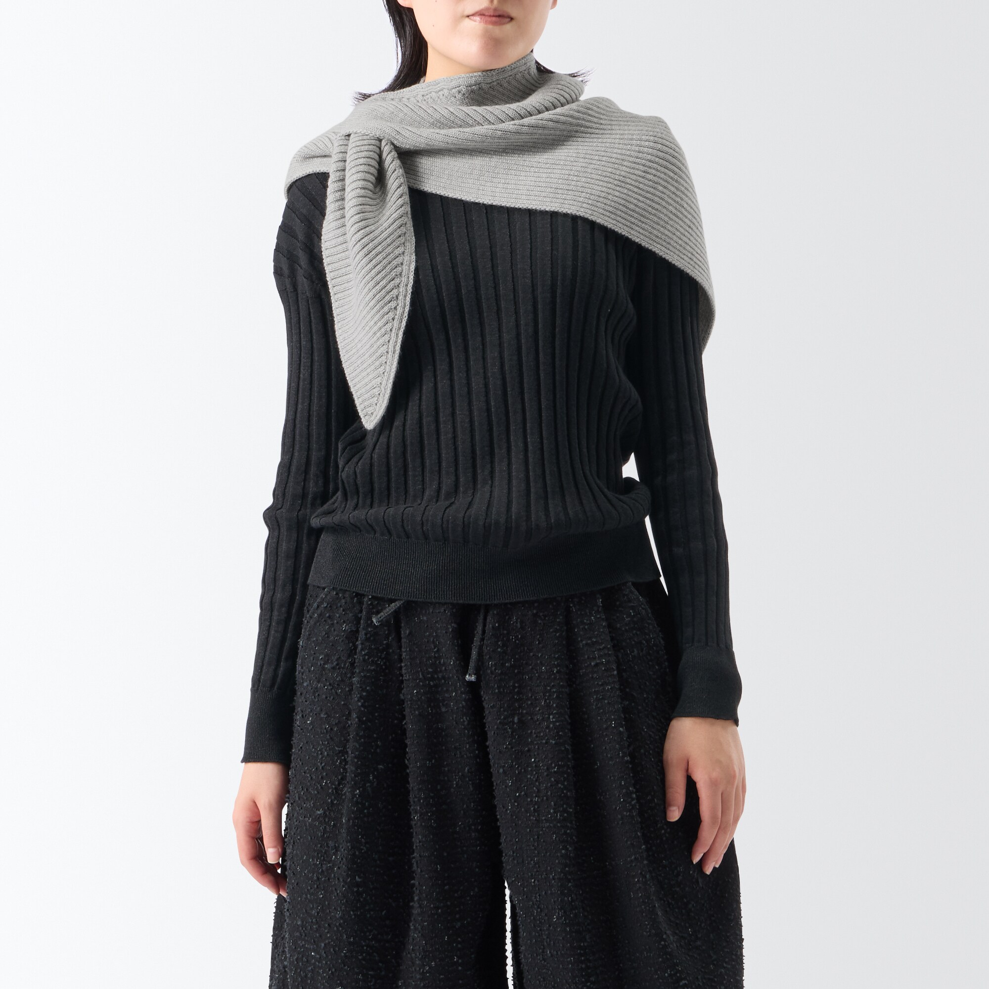 ［ＩＤＥＥ］Ｈ＆　ｂｙ　ＰＯＯＬ　ニットスカーフ　グレー
