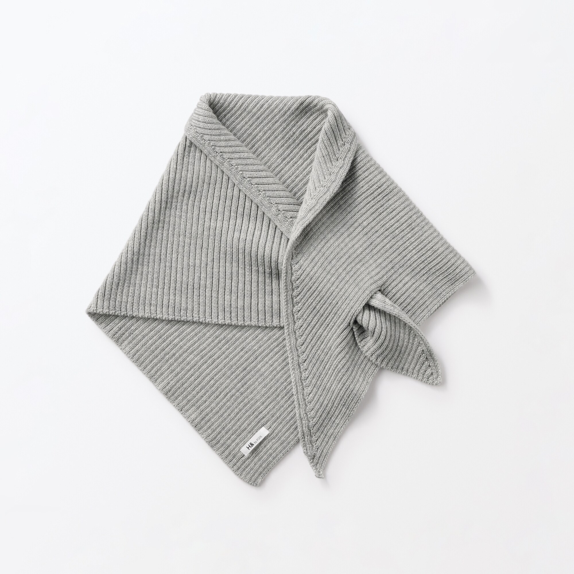 ［ＩＤＥＥ］Ｈ＆　ｂｙ　ＰＯＯＬ　ニットスカーフ　グレー