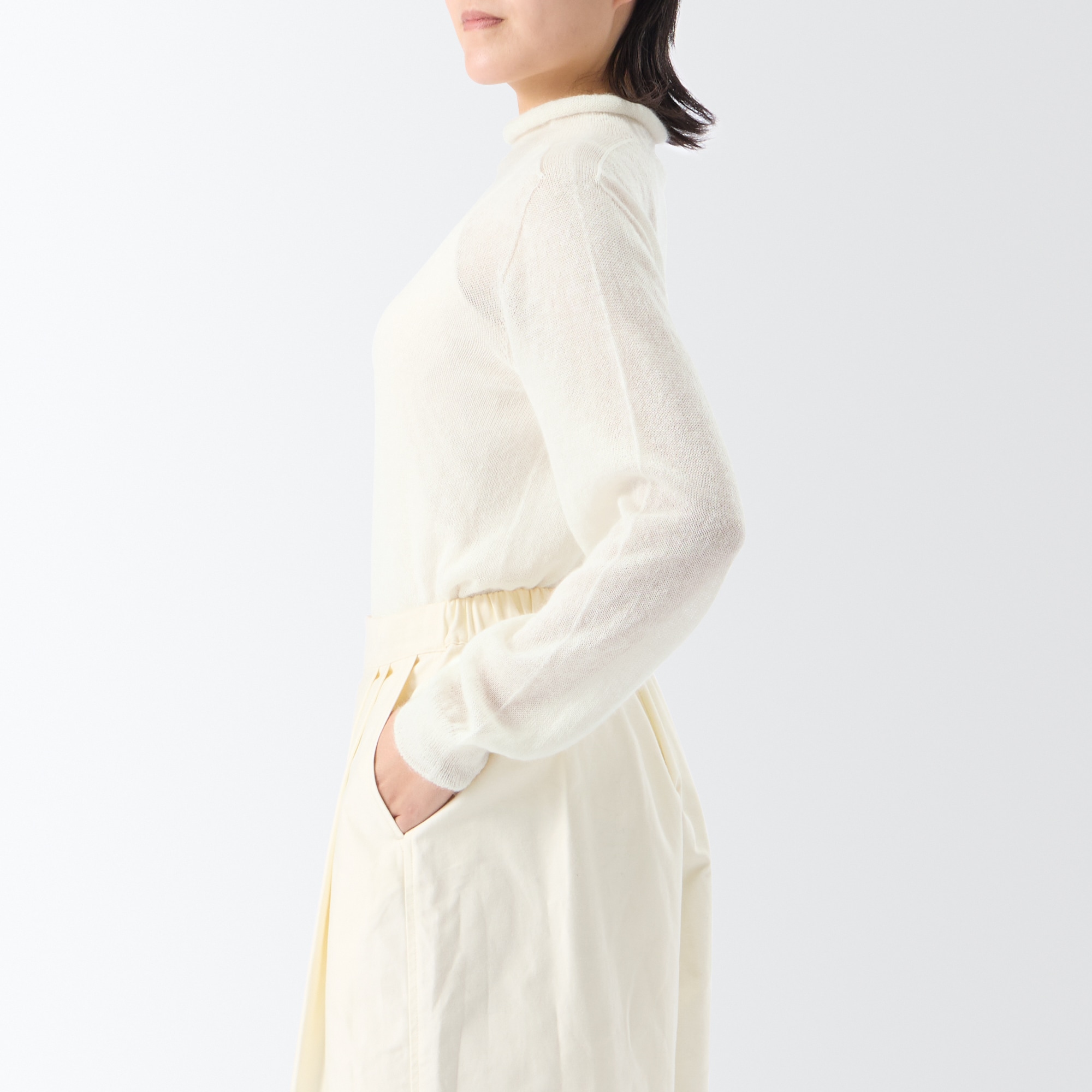 ［ＩＤＥＥ］Ｈ＆　ｂｙ　ＰＯＯＬ　モヘヤプルオーバー　ベージュ