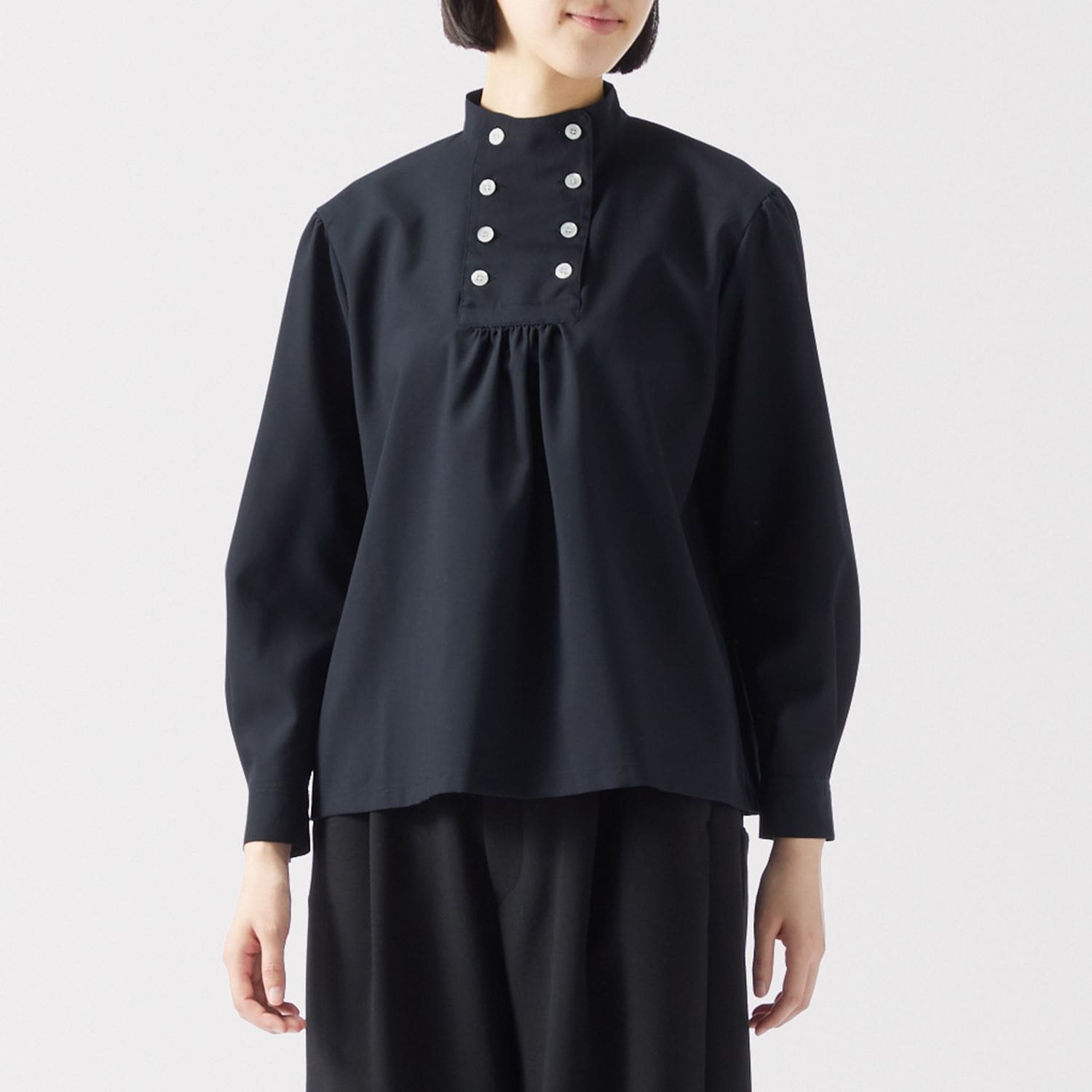 ［ＩＤＥＥ］Ｈ＆　ｂｙ　ＰＯＯＬ　スタンドアップカラーブラウス　ダークブルー