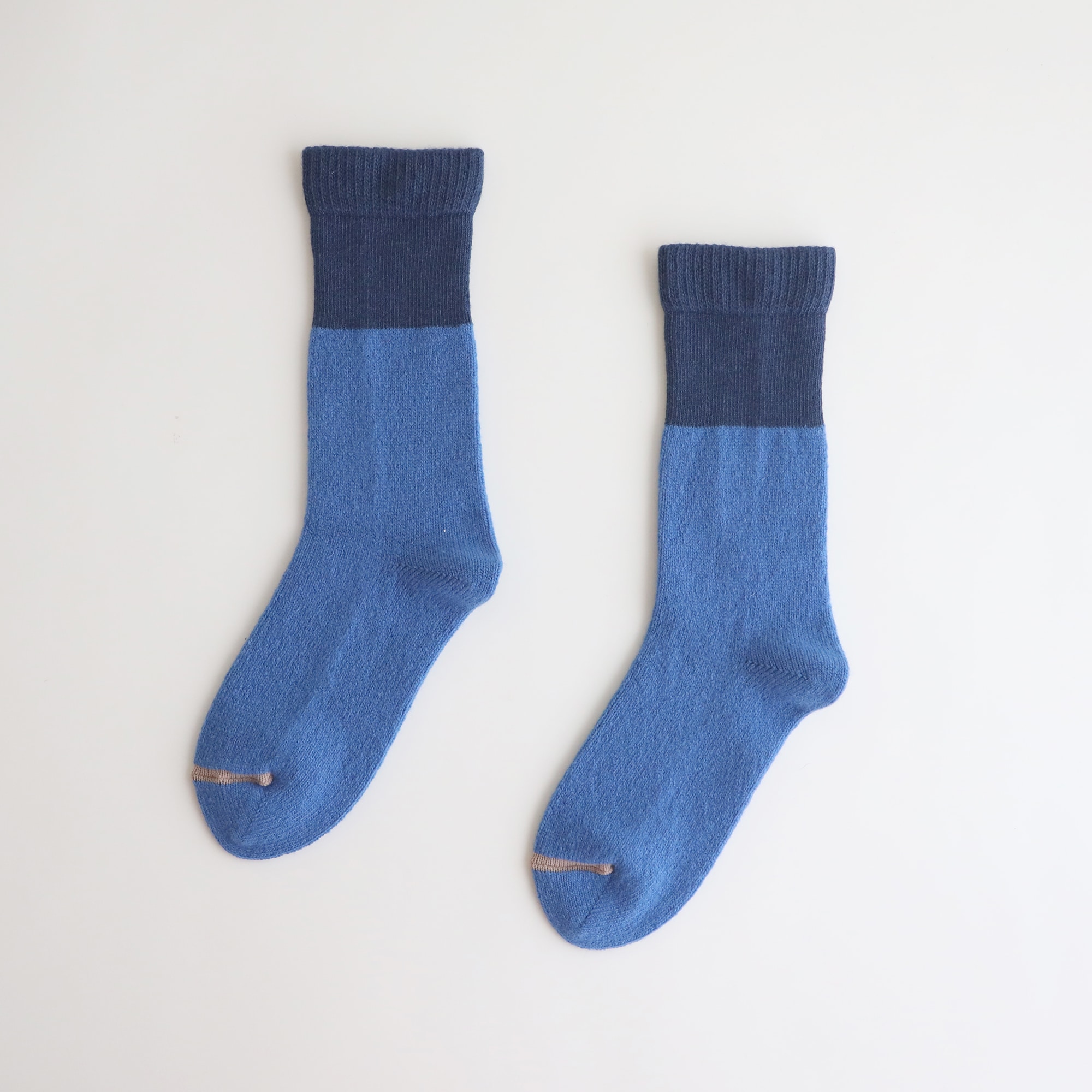 ［ＩＤＥＥ］ＰＯＯＬ　ＴＯＮＥ　ＳＯＣＫＳ　スカイスブルー　Ｌ