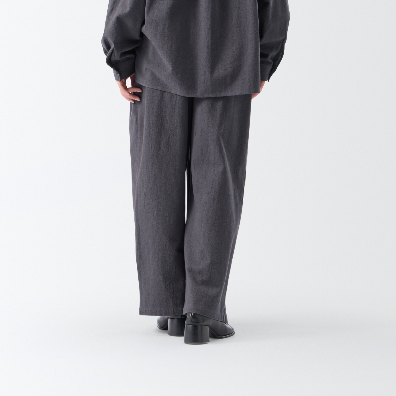 ［ＩＤＥＥ］ＫＡＬ　パンツ　チャコール