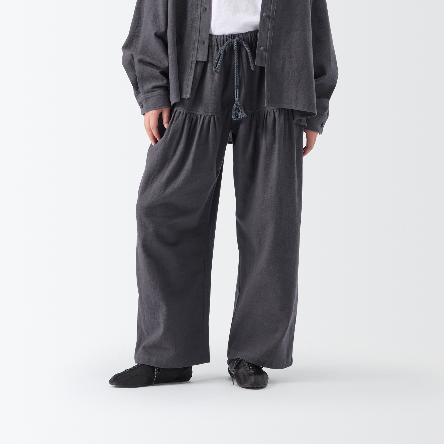 ［ＩＤＥＥ］ＫＡＬ　パンツ　チャコール