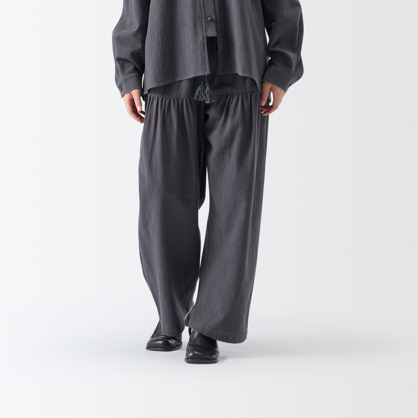 ［ＩＤＥＥ］ＫＡＬ　パンツ　チャコール