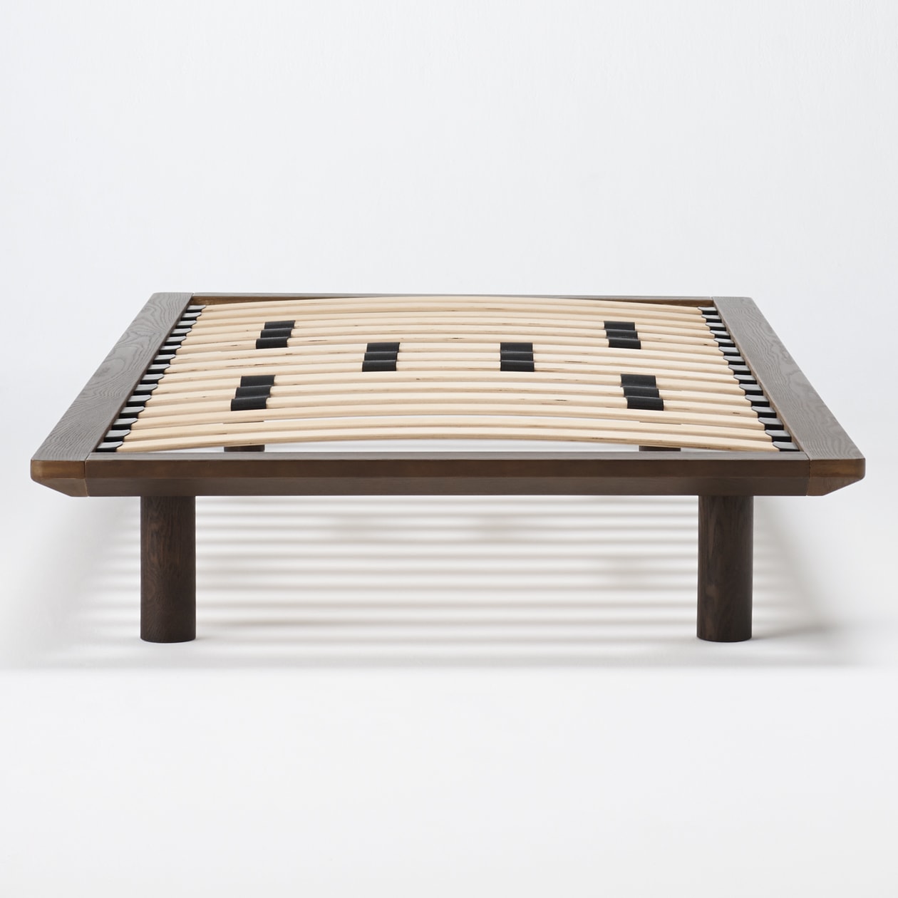 木製ベッドフレーム・シングル・タモ材／ブラウン