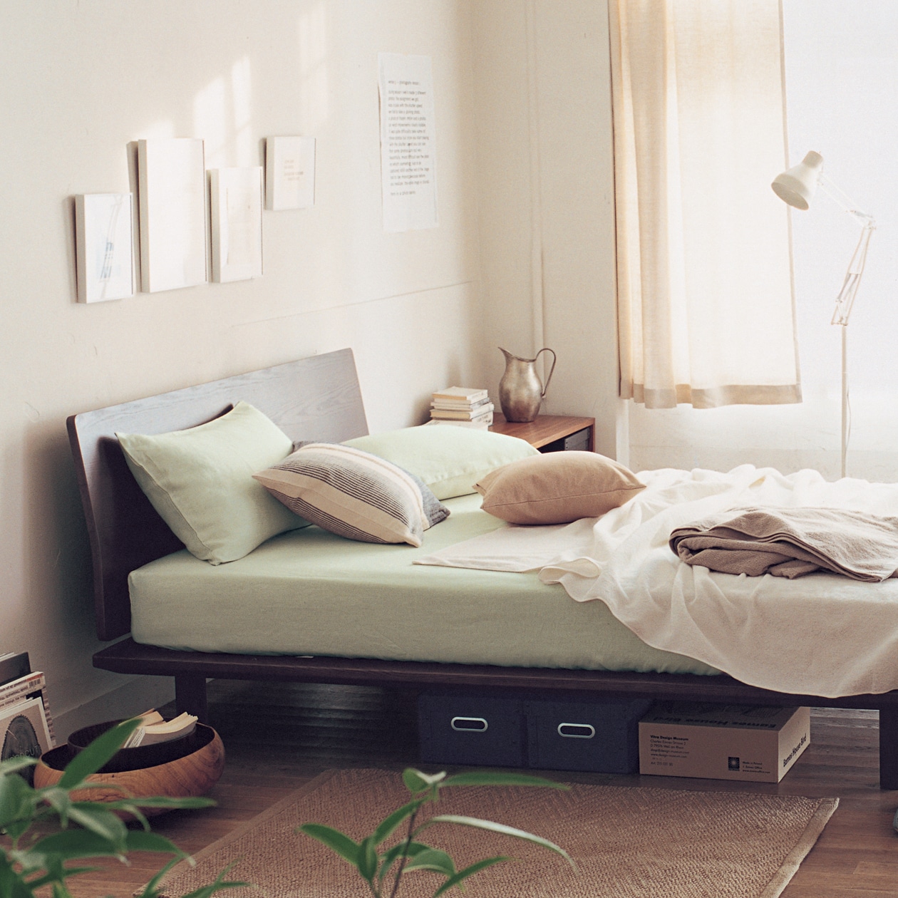 木製ベッドフレーム・セミダブル・タモ材／ブラウン