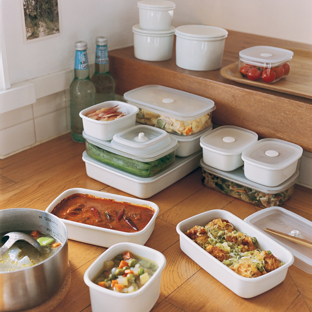 フタをしたまま電子レンジで使える　バルブ付き密閉保存容器　中