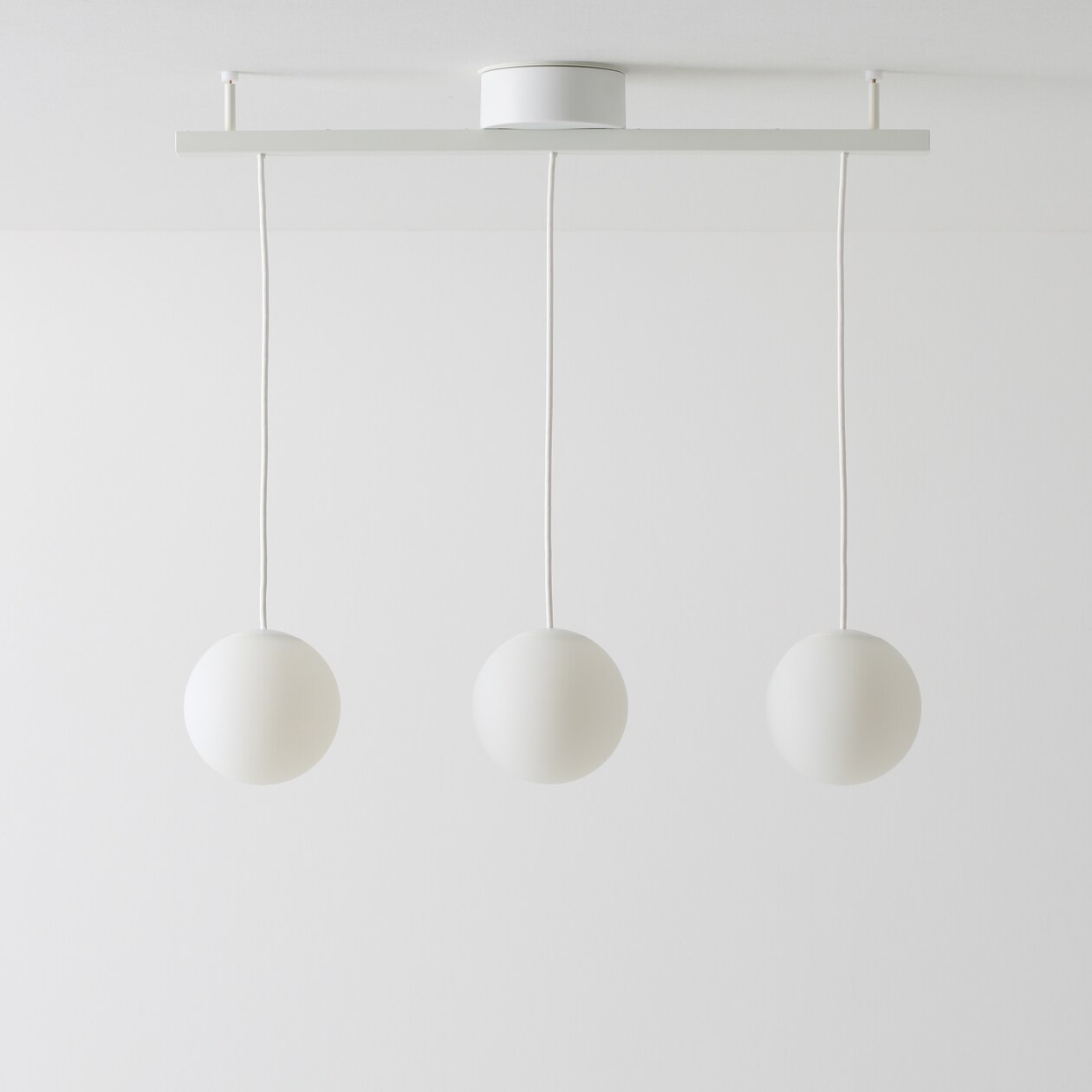 ＬＥＤシリコーンペンダントライト３灯タイプ