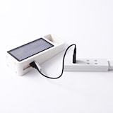 ソーラー充電器・ＬＥＤライト付