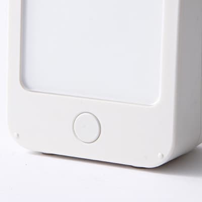 ソーラー充電器・ＬＥＤライト付