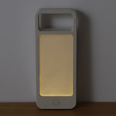 ソーラー充電器・ＬＥＤライト付